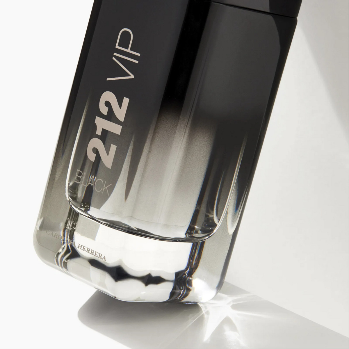 Carolina Herrera 212 VIP Black Eau de Parfum for Men – Perfume
