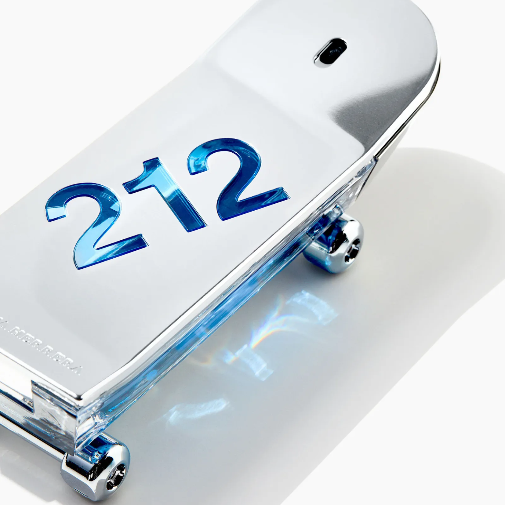 212 Heroes Men botella con forma de skate